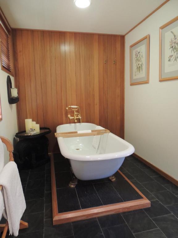 The Turret Boutique Accommodation كوينستاون الغرفة الصورة