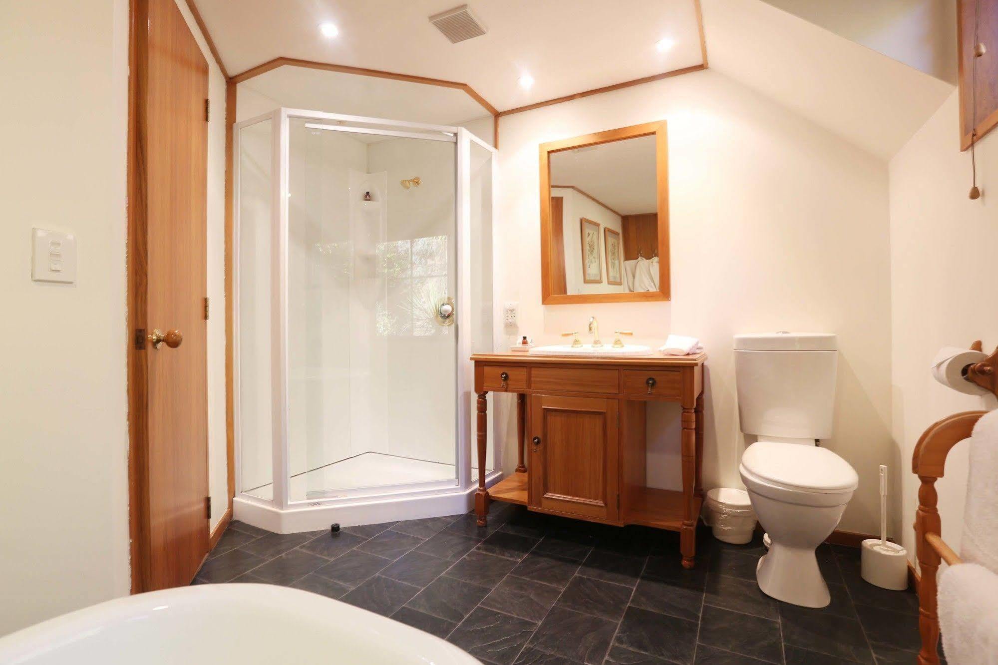 The Turret Boutique Accommodation كوينستاون المظهر الخارجي الصورة